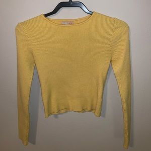 yellow cropped sweater!